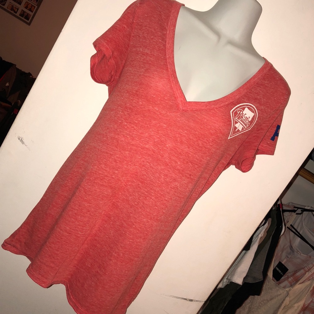 🌟 Victoria's Secret Phillies shirt 🌟